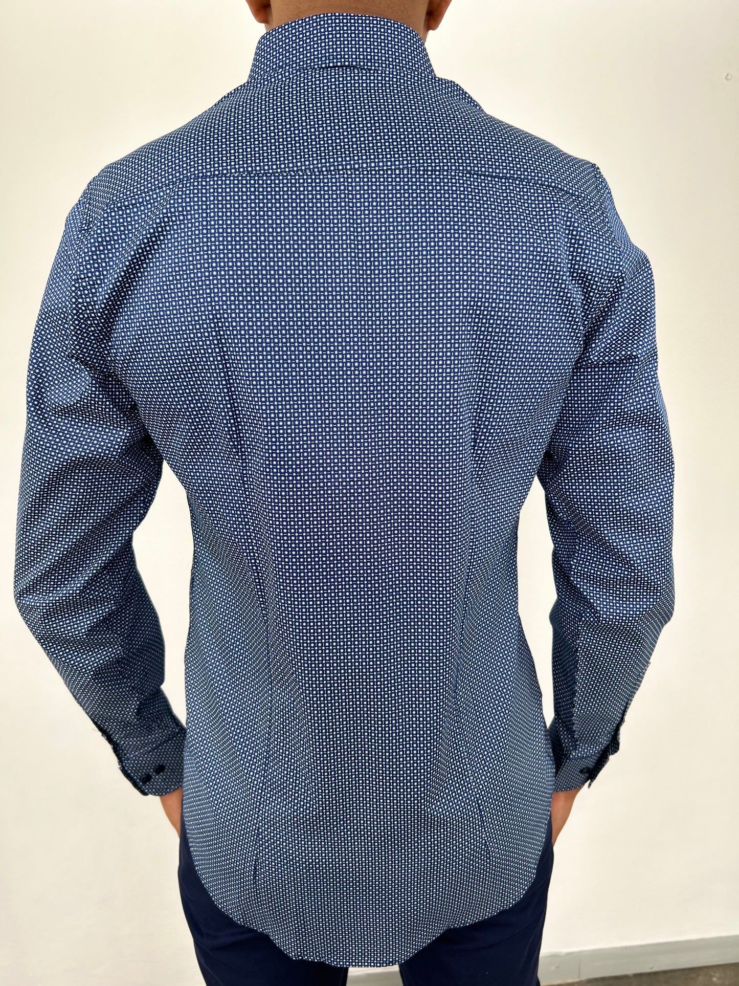 MEN'S CLASSIC COLLAR SHIRT